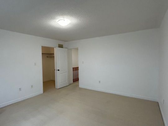 For Lease - 4 Blue Meadow Court, Markham, Ontario - Photo 1