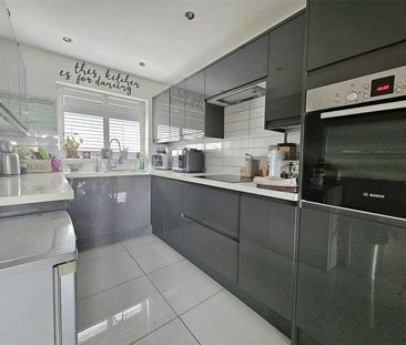 Mill Road, Aveley, Thurrock, RM15 - Photo 6