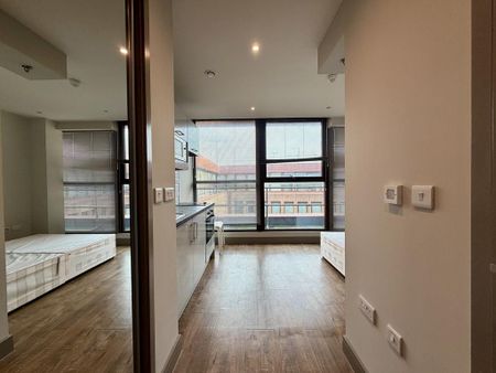 Studio to rent - Photo 3