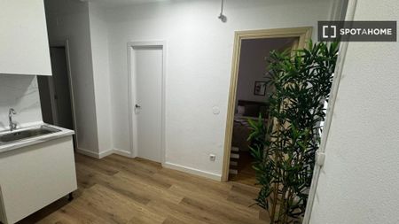 5 room luxury Apartment for rent in Madrid, Spain - Photo 5