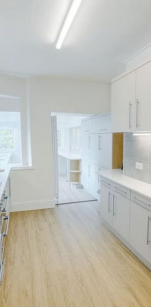 9 bedroom property to rent - Photo 1