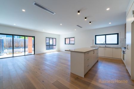 Brand-New Ultra-Modern Living- Opposite Coburg Lake Reserve - Photo 5
