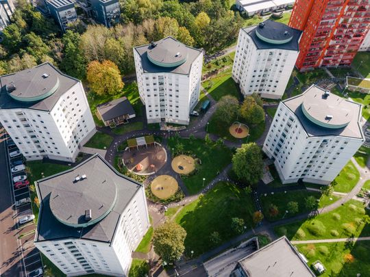Speldosegatan, Västra Frölunda - Photo 1