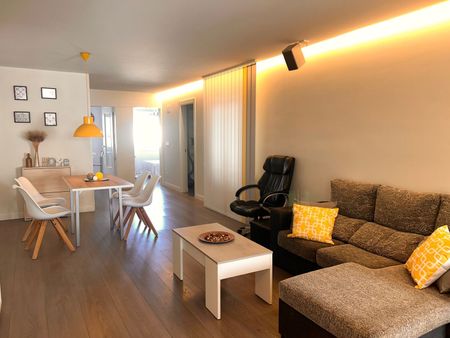 Alquiler de piso en Calle Urriaren Hamabiaren, 1 - Photo 2