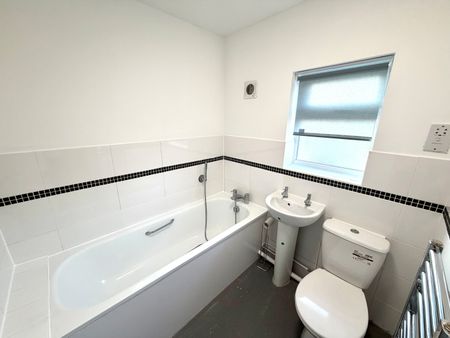 High Street, Didcot - Photo 4