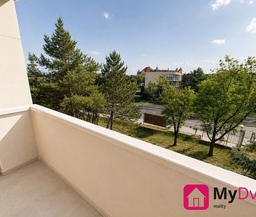 Pronájem bytu 1+1 33 m² - Fotografie 3