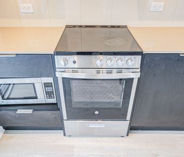For Lease - 3900 Confederation Parkway Unit# 1911, Mississauga, Ont... - Photo 4
