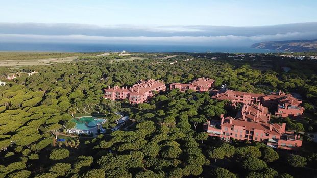 Apartamento T3 duplex para arrendamento em condomínio de luxo na Quinta da Marinha em Cascais - Photo 1