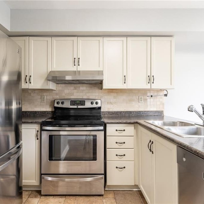 For Lease - 266 LIMERIDGE Road Unit# 1, Hamilton, Ontario - Photo 1