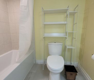 For Lease - 7 HARBOUR Crescent Unit# 2, Wasaga Beach, Ontario - Photo 4