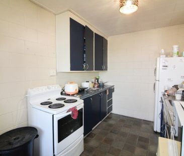 Fully Furnished 5 bedroom Studio - Available for 2026 - Photo 2