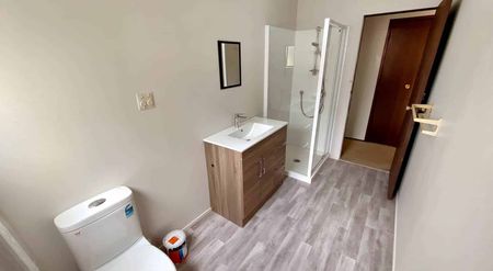 Hillcrest, 3 bedrooms, 3 bathroooms - Photo 4