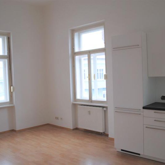 Großzügige Mietwohnung (81m²) mit 2 Schlafzimmern im Zentrum von Fürstenfeld! - Photo 1