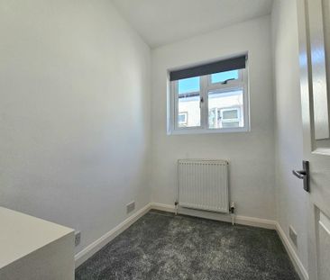 2 bedroom maisonette to rent - Photo 5