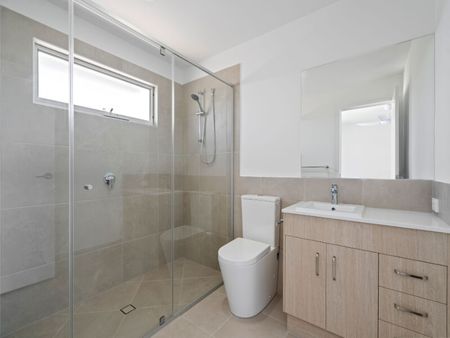 Townhome with Ducted AC - Modern Comfort & Lifestyle Appeal - Photo 5