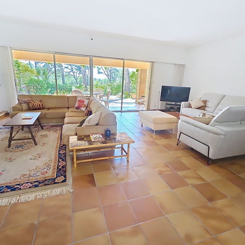 MAISON/VILLA Sanary-sur-Mer 5 pièce(s) LOCATION SAISONNIERE/VACANCES/BORD DE MER - Photo 1