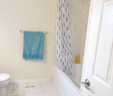 For Lease - 472 Carbert Crescent, Milton, Ontario - Photo 6