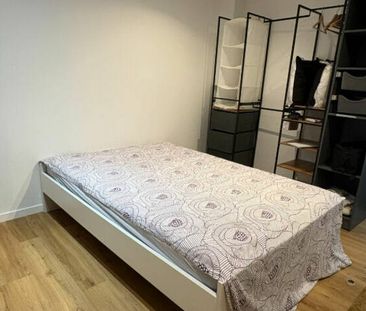 F2 DUPLEX MEUBLE - QUARTIER MAZELLE - COUR INTERIEURE - Photo 4