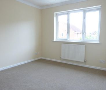 4 bedroom detached house to rent - Photo 4