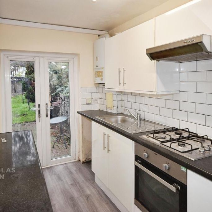 2 bedroom terraced house to rent - Photo 1