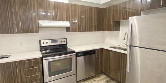 S101 - 7070 Cote Saint Luc Road, Montréal - Photo 3