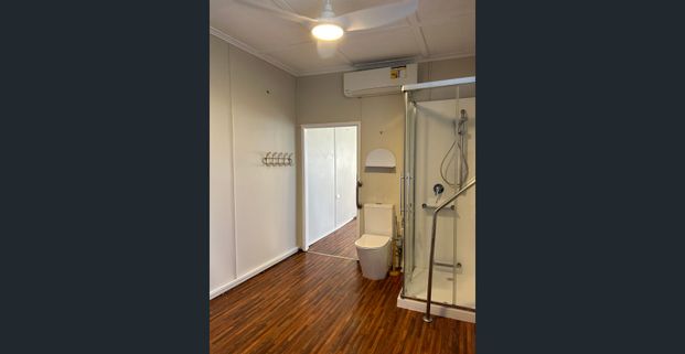 Tidy 1 bedroom studio apartment in the middle of Bundaberg's CBD - Photo 1