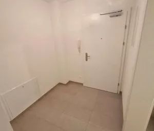 Einzigartige 2 Zimmer Wohnung mit sehr schöner Loggia! - Foto 3