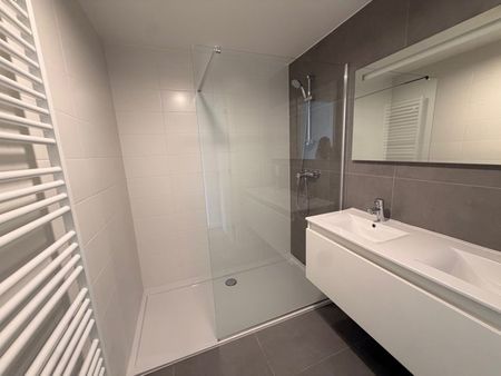 Verhuur appartement 2 kamers, 92m² - Foto 3