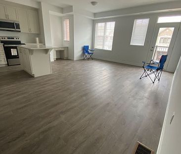 For Lease - 71 Keppel Circle, Brampton, Ontario - Photo 6