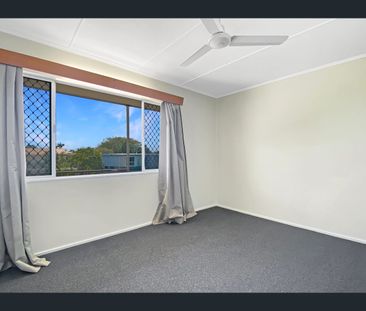 24 Lavarack St, Mount Louisa, Qld 4814 - Photo 6