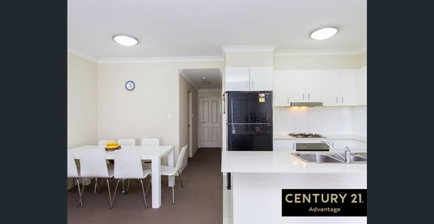 Westmead Central, Close To Hospital, Shops And Railway! - Photo 1