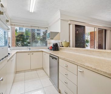 Comfortable, contemporary living in the heart of Tweed Heads! - Photo 6