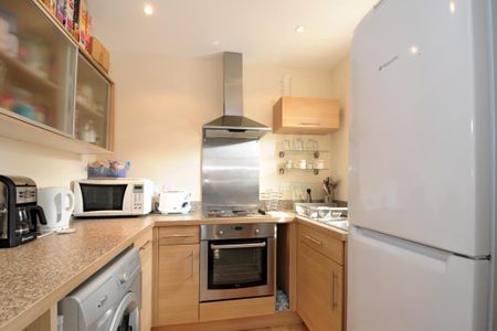 2 bedroom apartment to rent - Photo 5