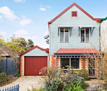 18 Mary Court, Mornington. - Photo 1