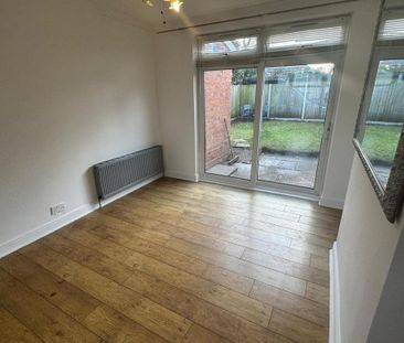 3 bedroom semi-detached house to rent - Photo 4