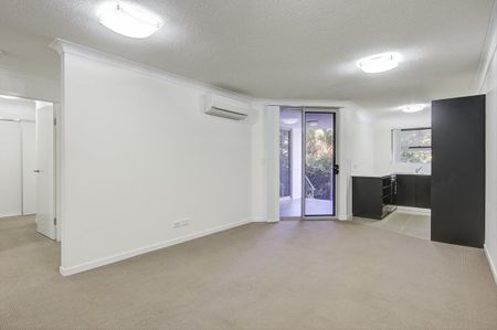 Labrador Apartment - Central Location - Photo 4