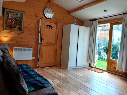 1 Bed Detached House, Marlborough Road, SW19 - Photo 1