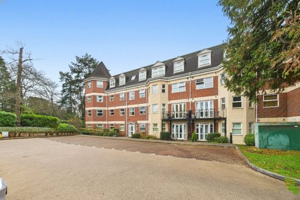 2 bedroom in Elmhurst Court, Camberley - Photo 1