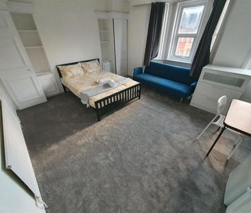 6 bedroom house share to rent - Photo 1