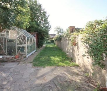 Cranleigh Road, Feltham, Middlesex,TW13 - Photo 3