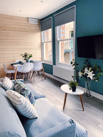 Flat C, 25 Lister Gate, NG1 7DE, NOTTINGHAM - Photo 2