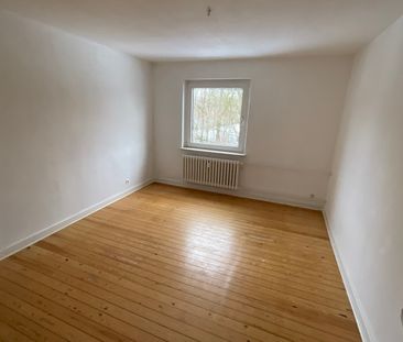 Schöne 3 Zimmer Wohnung einfach einziehen. - Foto 3
