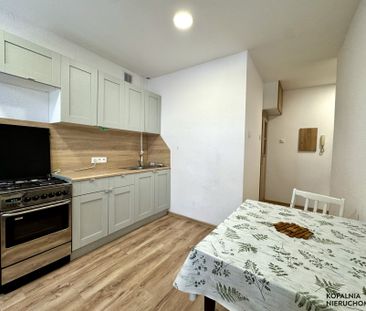 Duża kawalerka z balkonem | przy AWF | po remoncie - Photo 6