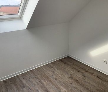 Zuhause fühlen: ansprechende 1,5-Zimmer-Dachgeschosswohnung - Foto 1