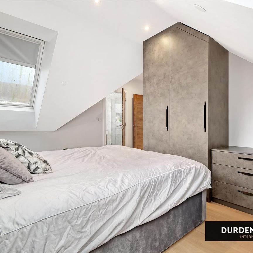 89 High Road, Loughton - Photo 1