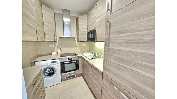 Estoril. T1 remodelado, mobilado. Vista de mar e junto praia - Photo 1