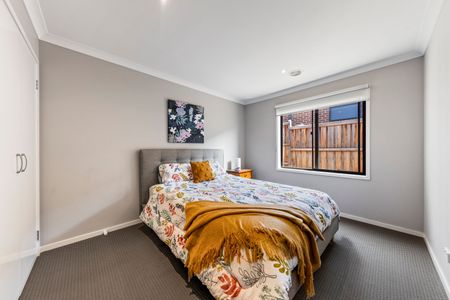 Cardinia Lakes Estate - Family Home - Photo 5