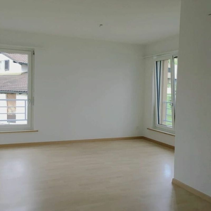 Behagliche 2.5-Zimmer-Wohnung im 3. OG mit Balkon in Jonschwil - Foto 1
