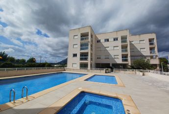 LONG TERM RENTAL. 3 bedroom penthouse apartment for rent with large own large terrace