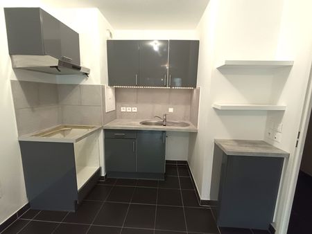 Location Appartement 2 pièces 39m² - Photo 4
